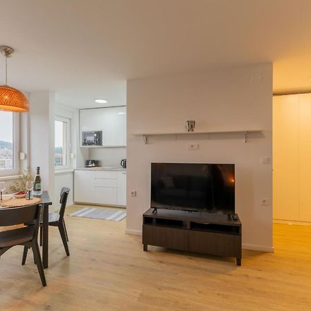 Elegant Tour As Studio Gilly With Open Views And A Balcony In The Center לובליאנה מראה חיצוני תמונה