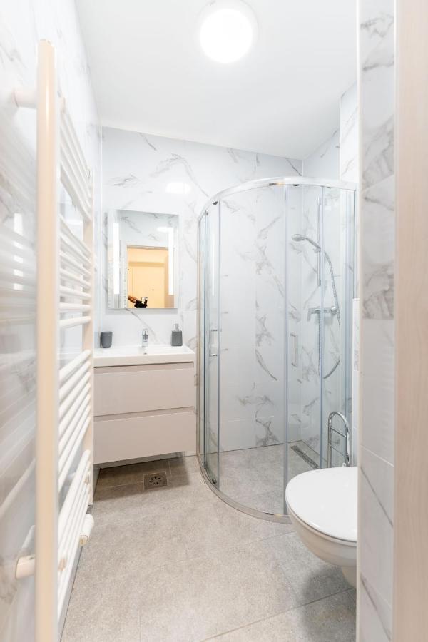 Elegant Tour As Studio Gilly With Open Views And A Balcony In The Center לובליאנה מראה חיצוני תמונה